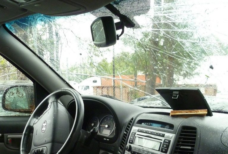 Importance of Windshield Replacement OEM Floor Mats