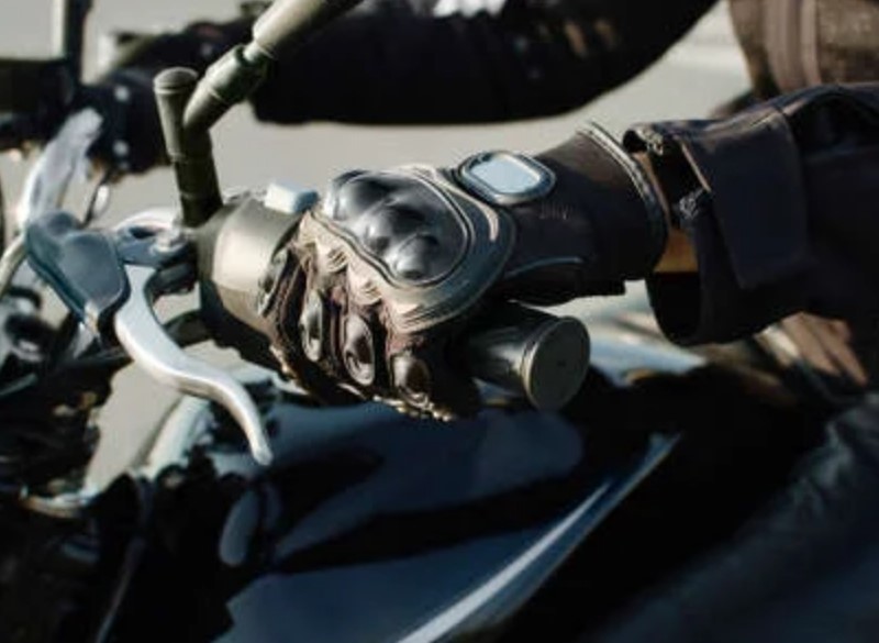 The right and best pair of motorcycling gloves