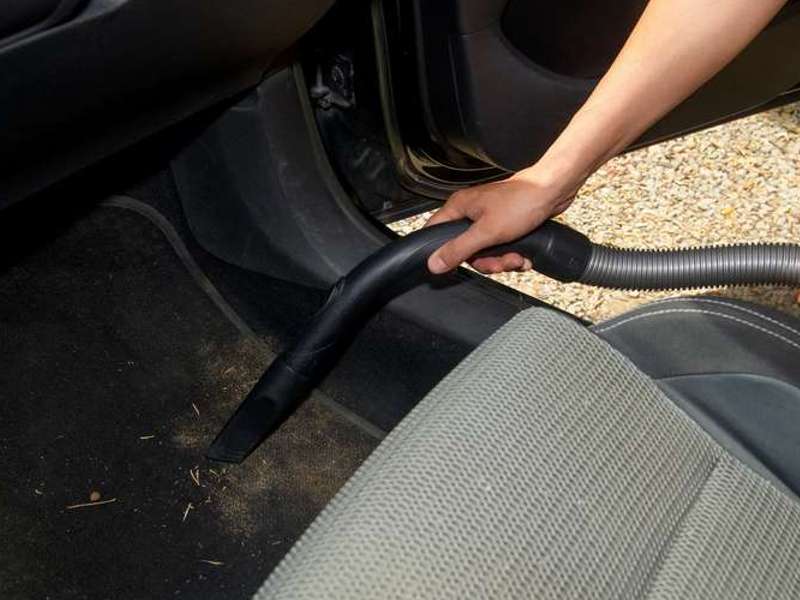 textile car mats are easy to clean